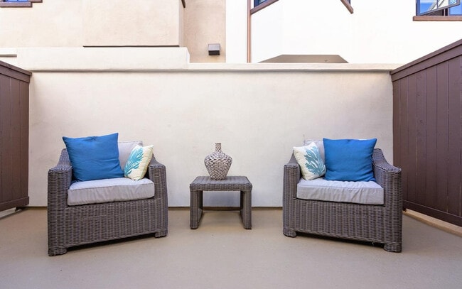 Building Photo - 718 Silver St