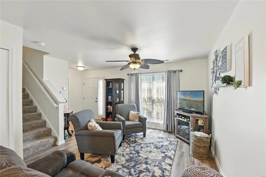 Building Photo - 1105 Ridgeway Dr