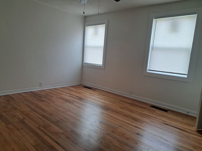 Building Photo - Your New Home at Park South