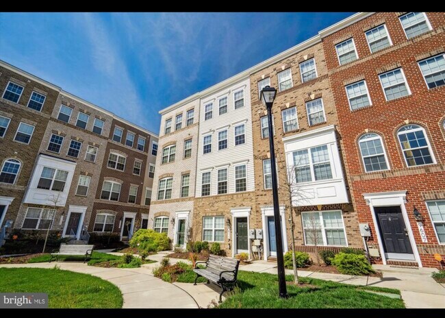 Building Photo - 9611 Weshire Dr