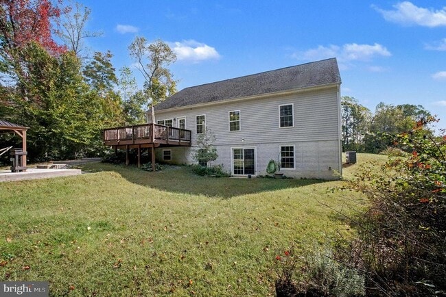Building Photo - 8052 Buckthorne Run