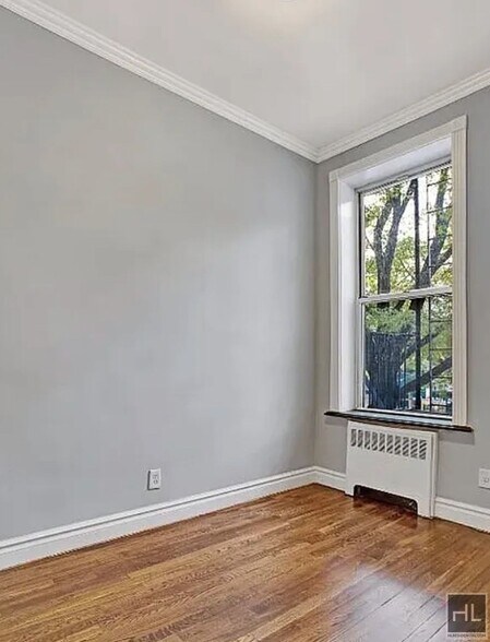 Building Photo - Hudson Street
