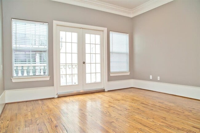 Building Photo - 1215 Rosedale St