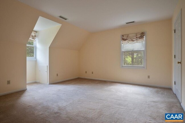 Building Photo - 540 Rocky Hollow Rd