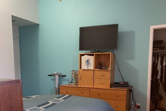 suite view - 4315 W 145th St