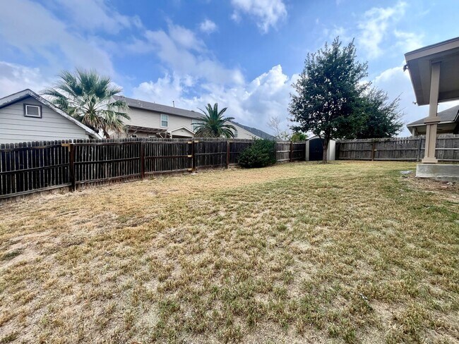Building Photo - 13724 Altamirano