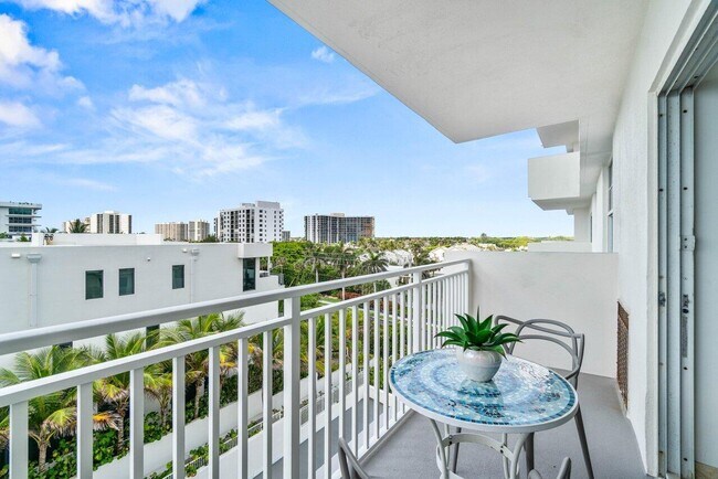 Building Photo - 4511 S Ocean Blvd