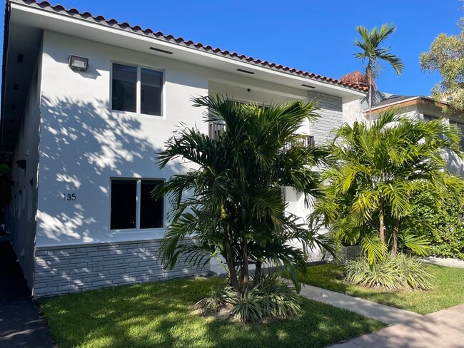 Building Photo - 135 Zamora Ave