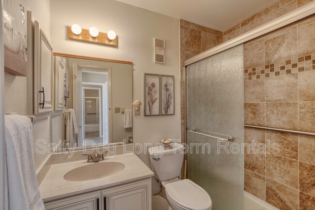 Building Photo - 1601 N Central Ave