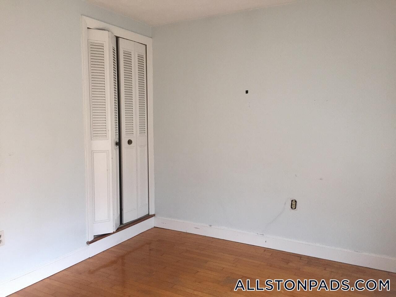 Building Photo - 10 Armington St