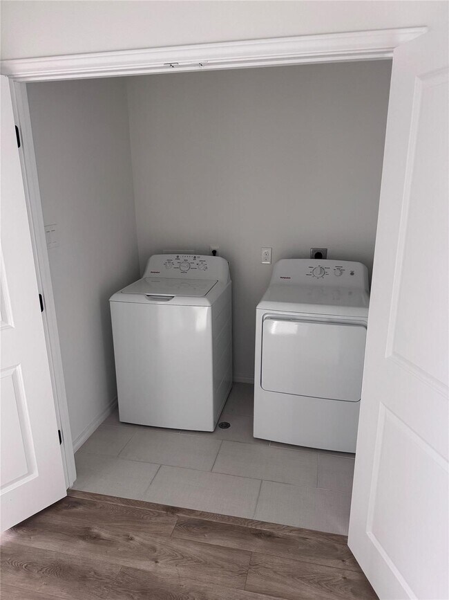 Building Photo - 5508 Oakmont Villas Dr