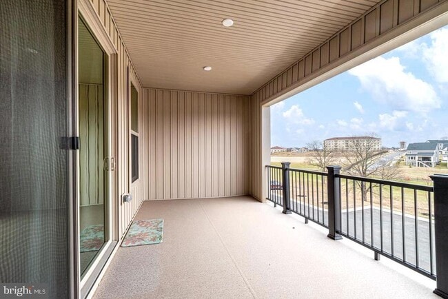 Building Photo - 11003 Resort Road