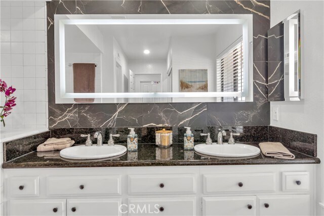 Building Photo - 25095 Perch Dr