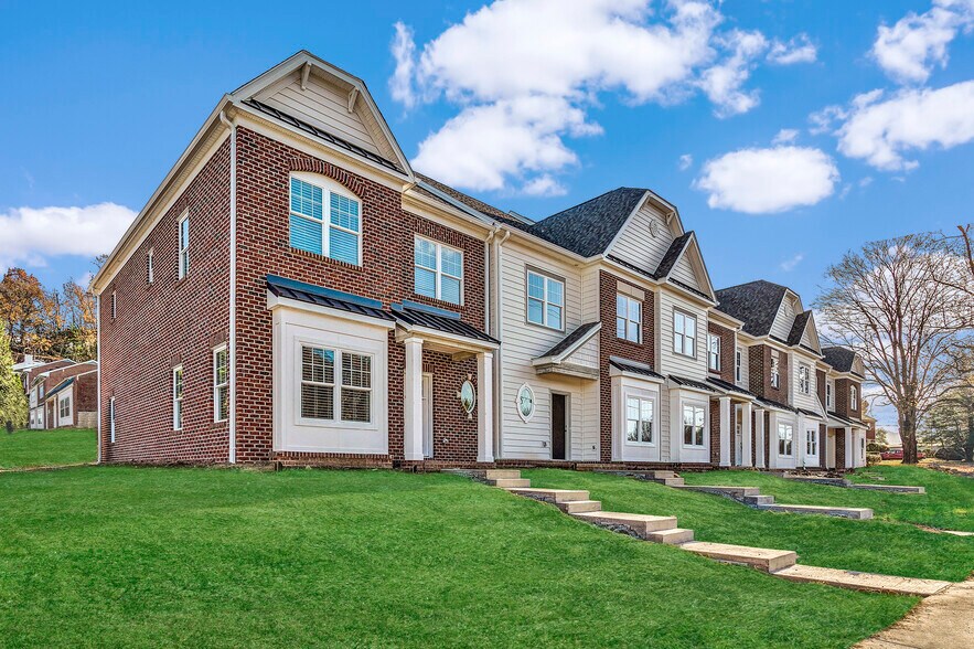 Building Photo - 3404 Avenham Ave SW