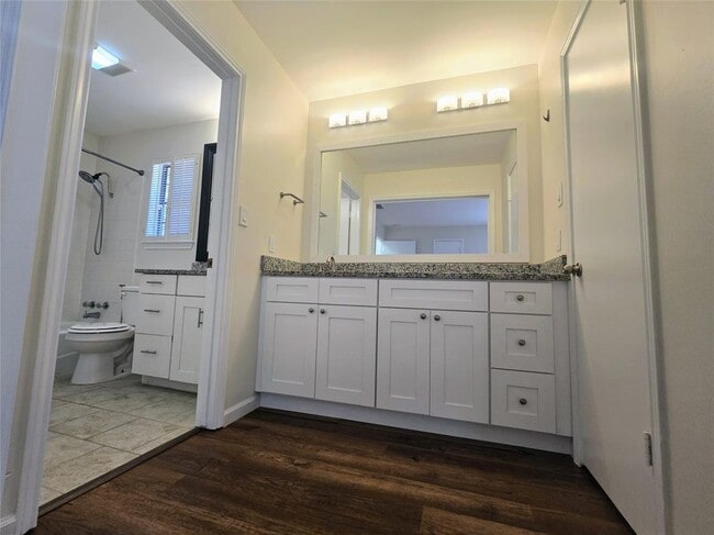Building Photo - 3000 Maywood Cir