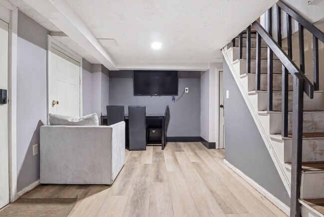 Building Photo - 3015 N 5th St