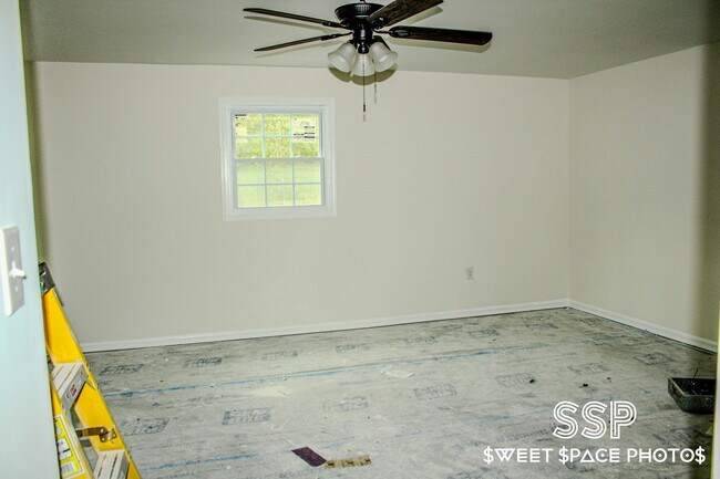 Building Photo - 503 N Orange St