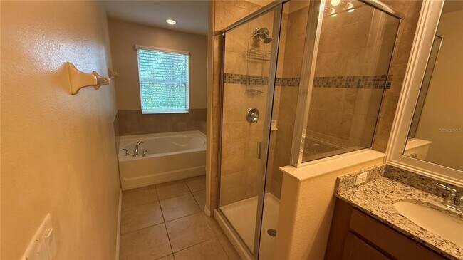 Building Photo - 9339 Cherry Palm Ln