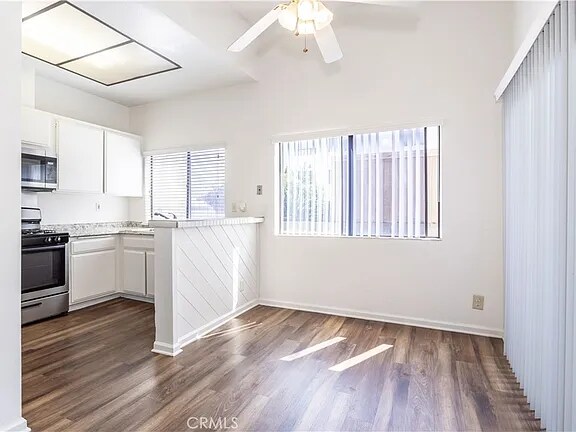 Building Photo - 18433 Hatteras St