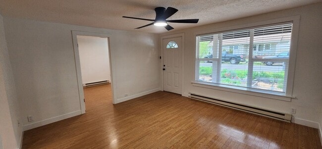 Building Photo - 494 Lantz St SE