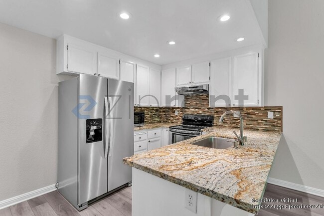 Building Photo - 135 Southwind Dr