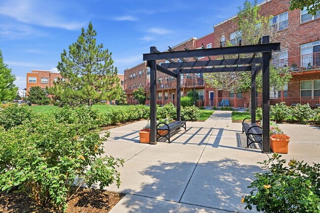 Building Photo - 2,640.95, 2 Bed, 2.5 Bath Townhome in Arvada with Central AC, and attached Garage!
