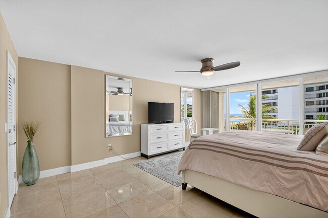 Building Photo - 3546 S Ocean Blvd
