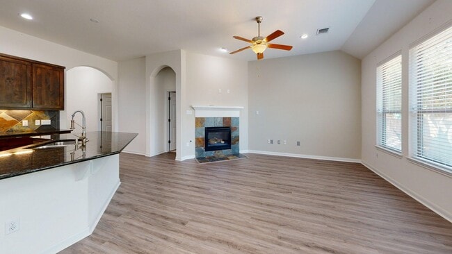 Building Photo - 301 Highland Horizon