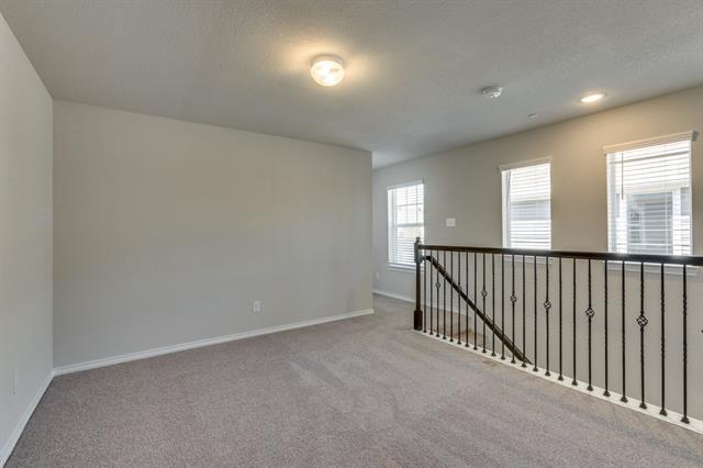 Building Photo - 2816 Bellflower Dr