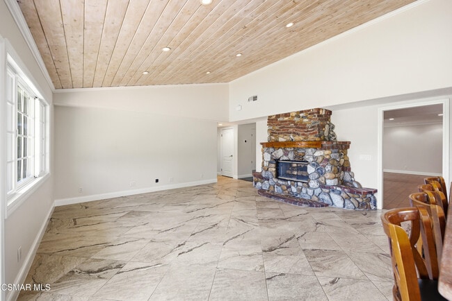 Building Photo - 5718 Ostin Ave