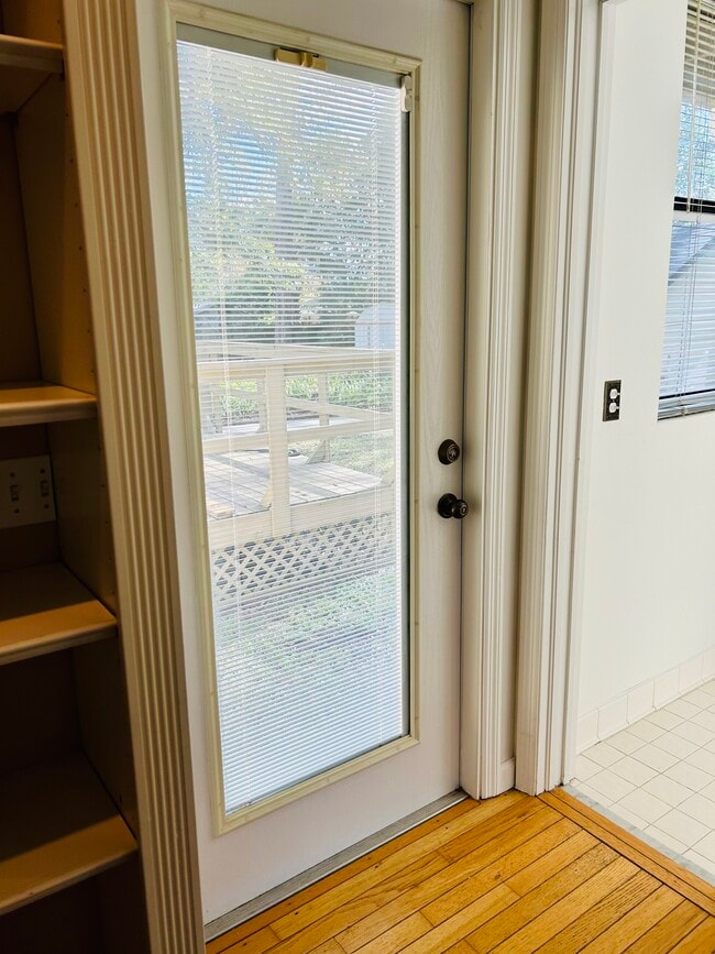 Building Photo - 1258 Monterey St