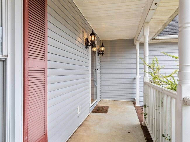 Building Photo - Nice, well-maintained home located on a quiet street in East Limestone.