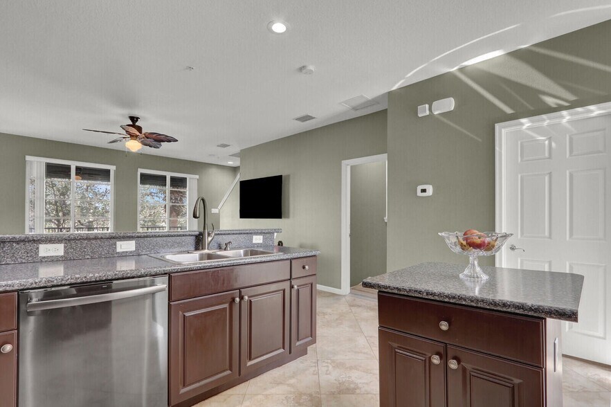 Building Photo - 136 Regions Way