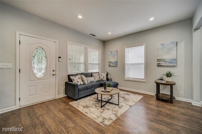 Building Photo - 4 br, 3 bath House - 306 ATWOOD Street SW