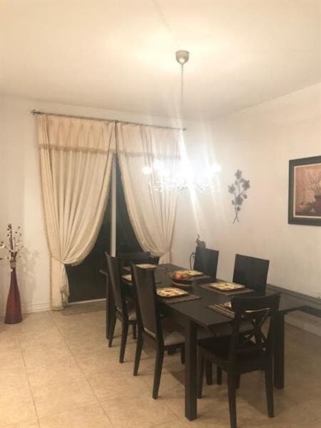 Building Photo - 6903 Julia Gardens Dr