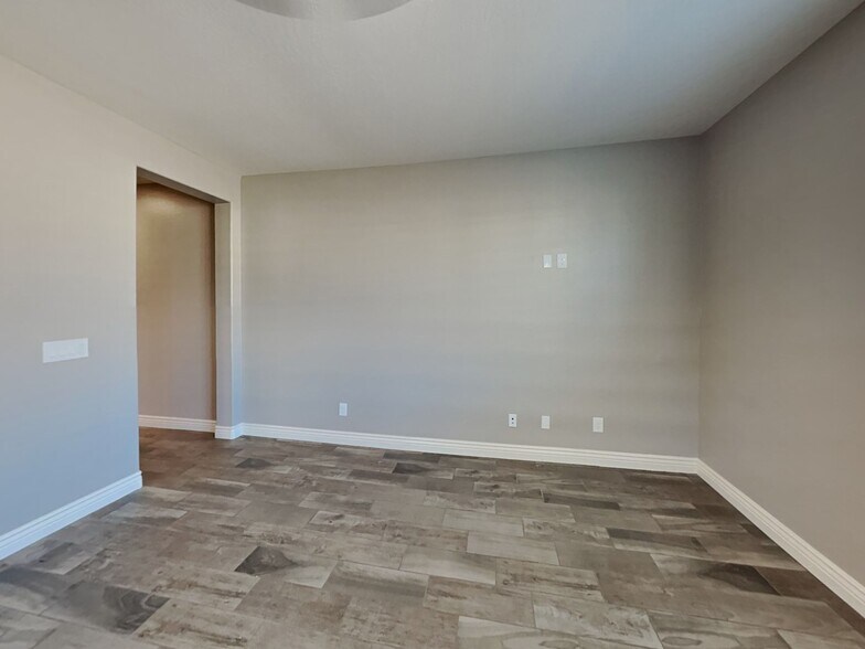 Building Photo - 22530 E Tierra Grande