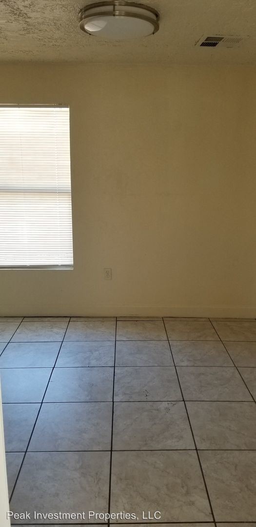 Building Photo - 201 N 16th Ave