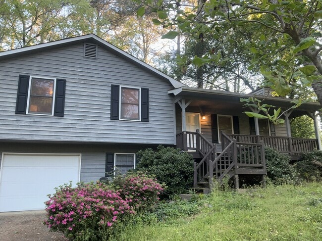 Building Photo - 3664 Stonewall Dr NW