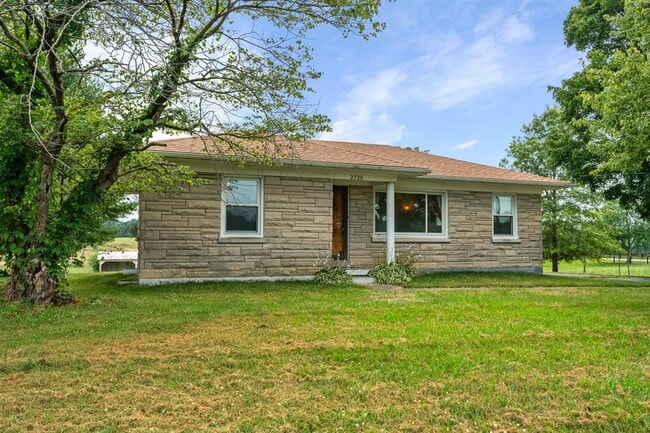 Primary Photo - 2725 Rhodelia Rd