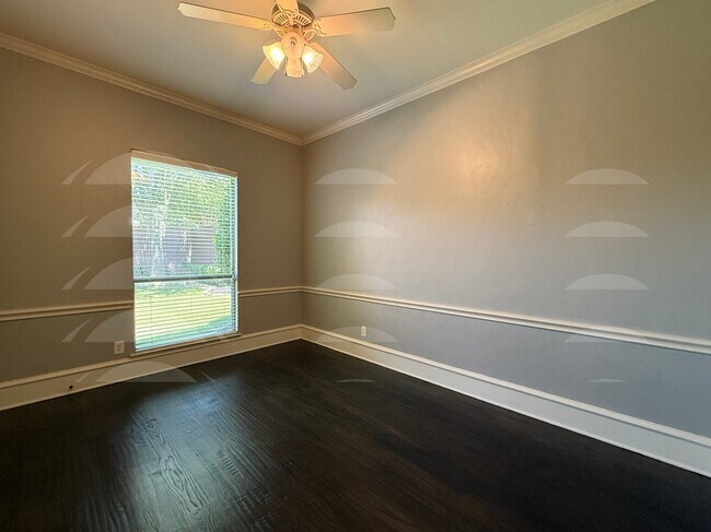 Building Photo - 4546 Warwick Ln