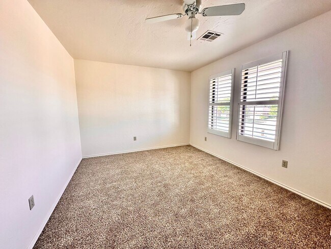 Building Photo - Spacious 4 Bed in Deer Creek - Move in Deposit-Free!(If Qualified)