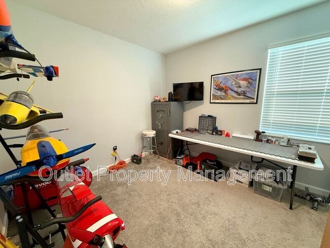 Building Photo - 12010 Grammar Ln