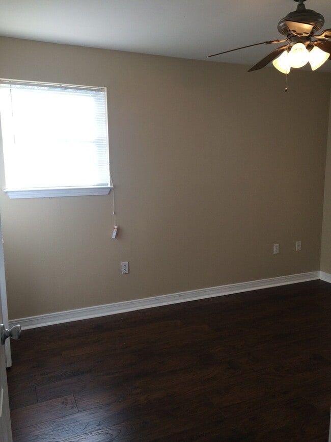 Building Photo - 8532-34 Deerfield Dr.