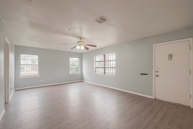 Building Photo - 9302 Fairland Dr