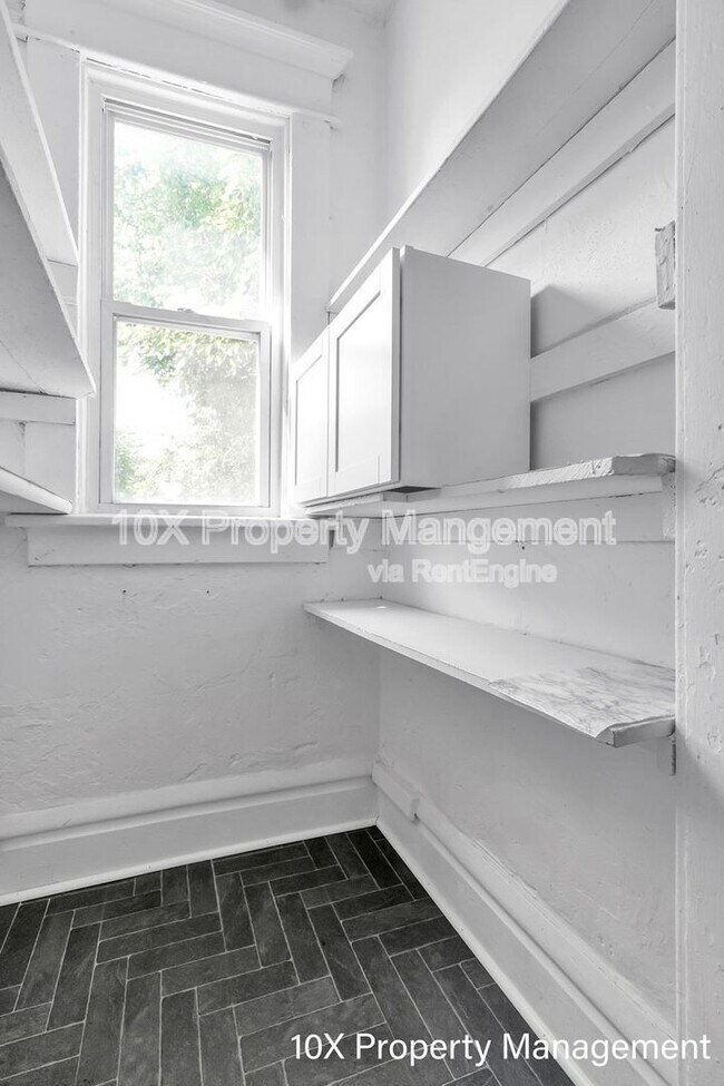 Building Photo - 851 Bellows Ave