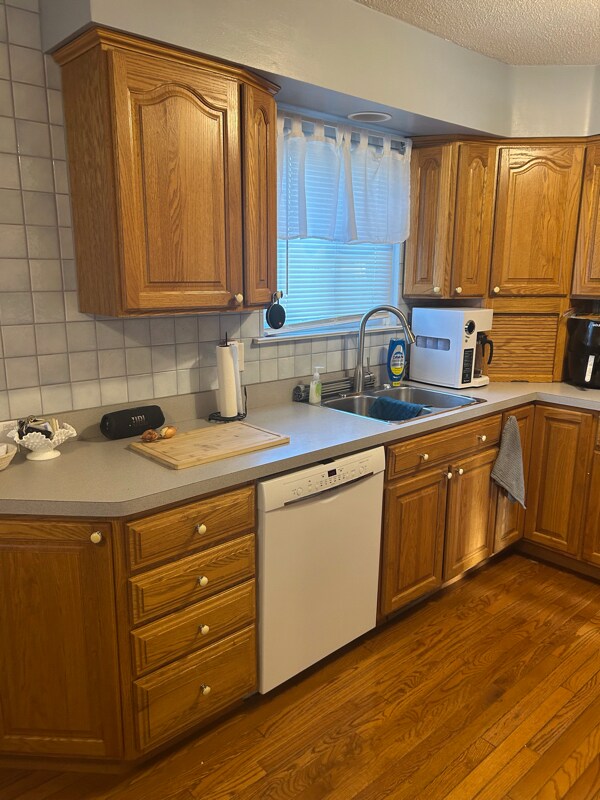 Building Photo - 14355 Trenton Rd