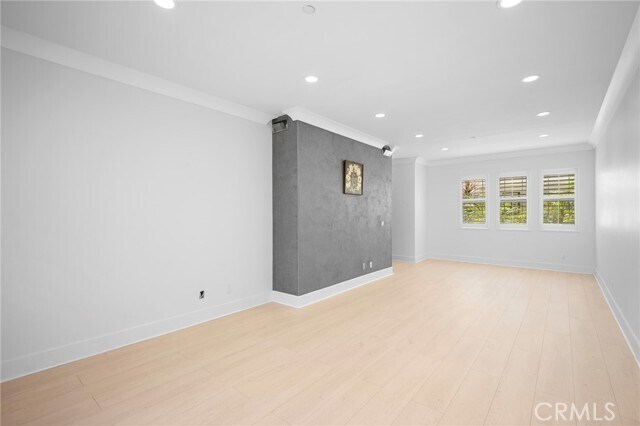 Building Photo - 465 E Magnolia Blvd