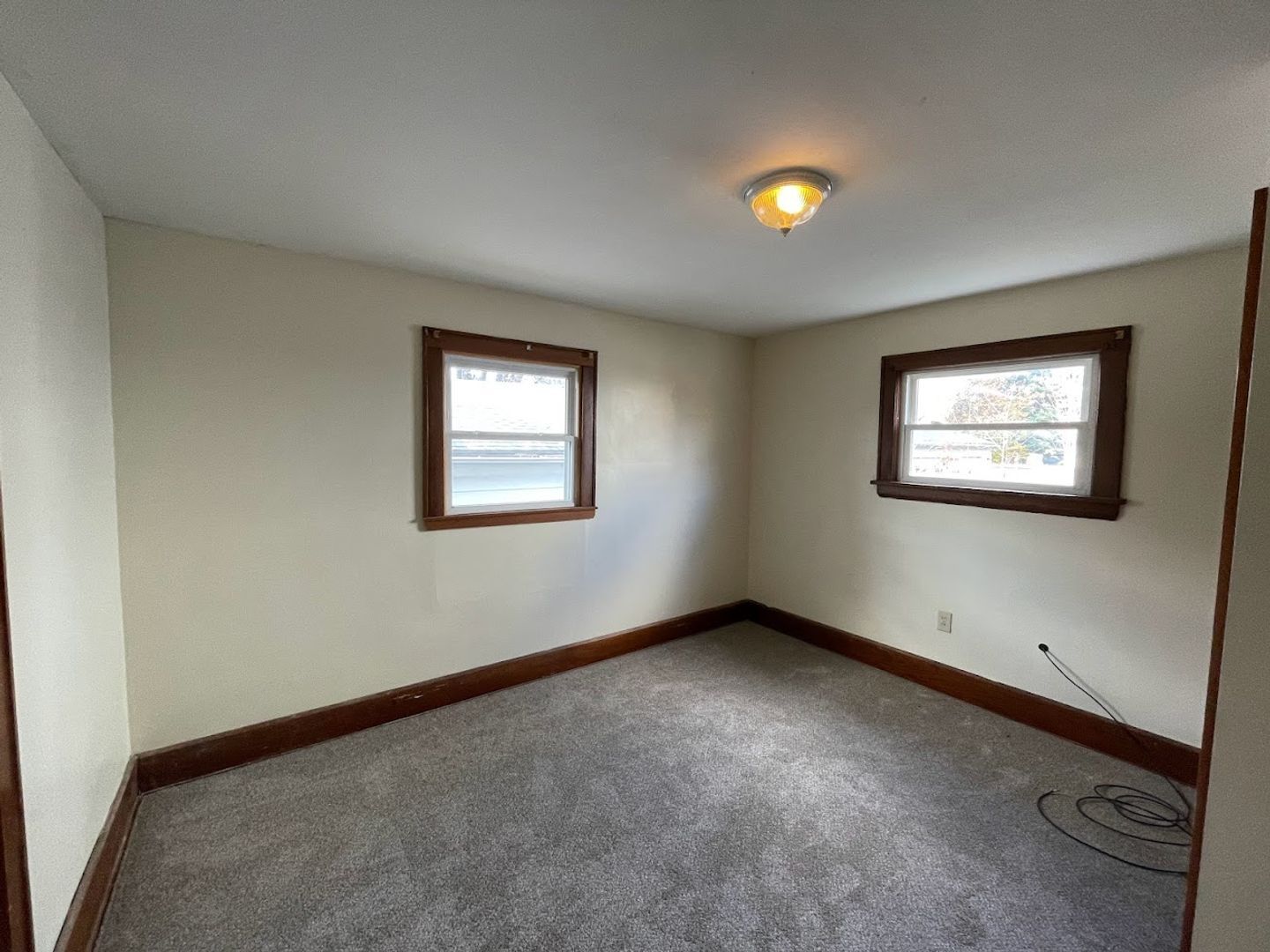 Building Photo - 1172 Tulip St