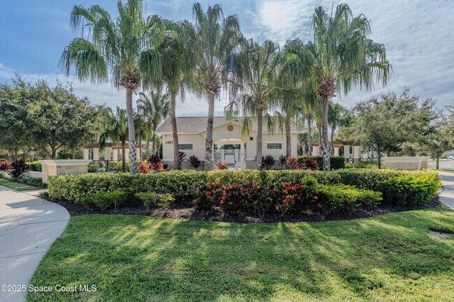 Building Photo - 2453 Rodina Dr