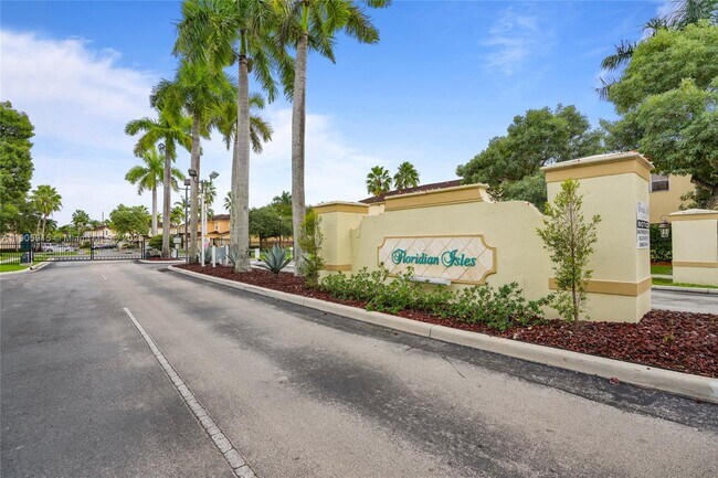 Building Photo - 4129 NE 26th St